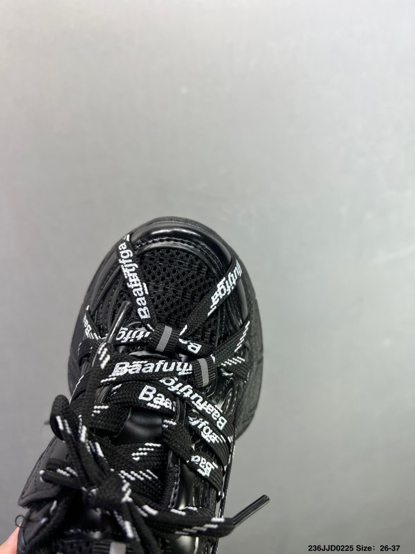발렌시아가 × 아디다스 Campus Oos BETA 로 001-284757