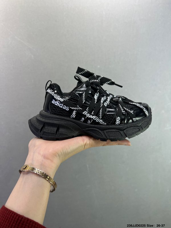 발렌시아가 × 아디다스 Campus Oos BETA 로 001-284757