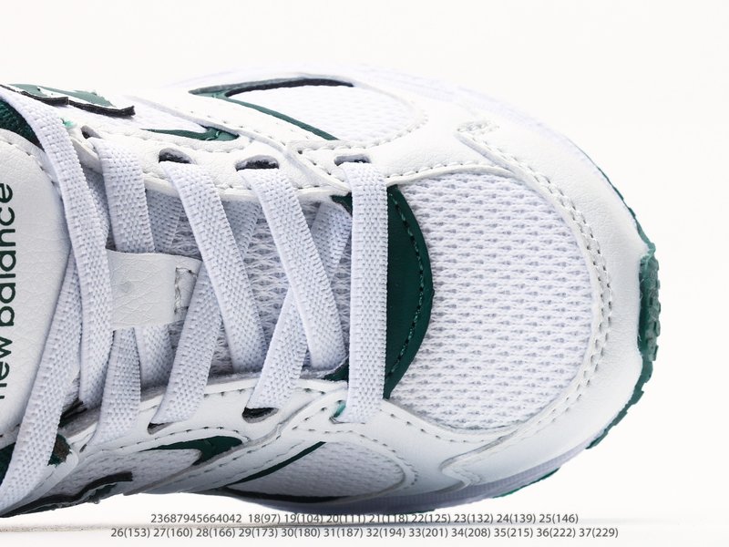 뉴발란스 레트로 패브릭 로우탑 러닝화 키즈 001-284771
