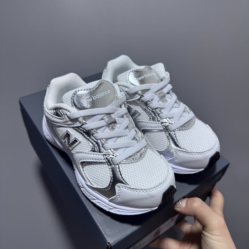 NB 새틴 메쉬 어린이 스트랩 아빠 신발 001-284859