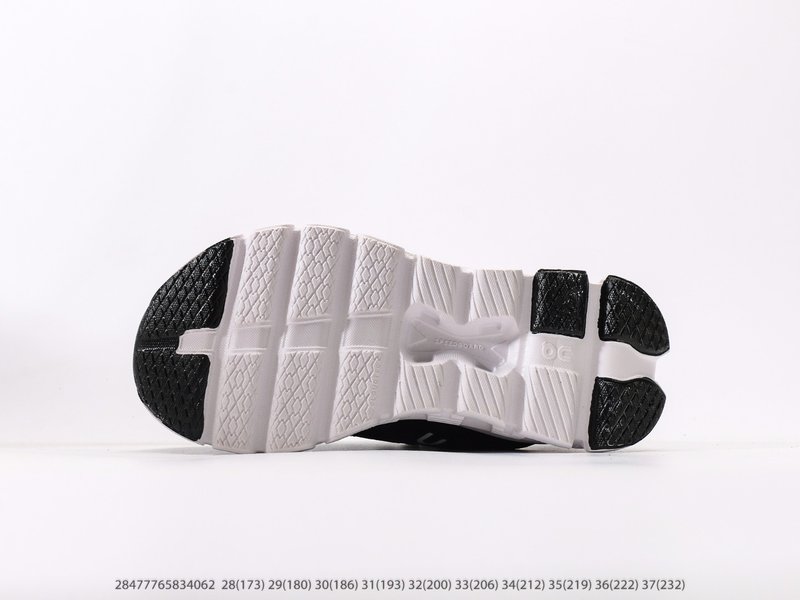 온 러닝 Cloud X 4 로우탑 경량 아동화 001-284969