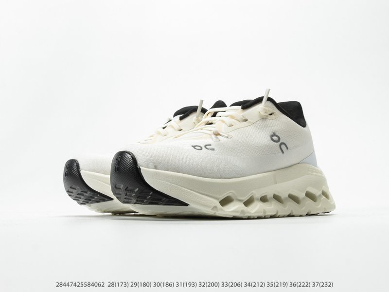 온 러닝 Cloud6 Coast Low 로우탑 경량 편 001-285050