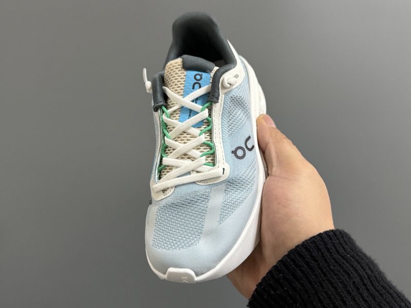 온러닝 Cloudsurfer Next 아동 운동화 001-285052