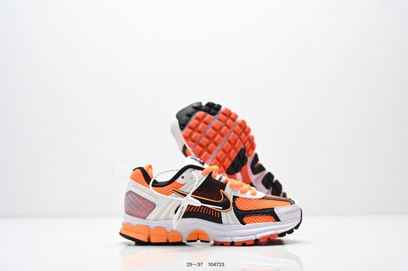 나이키 Zoom Vomero 5 키즈 마라톤 러닝화 001-285152