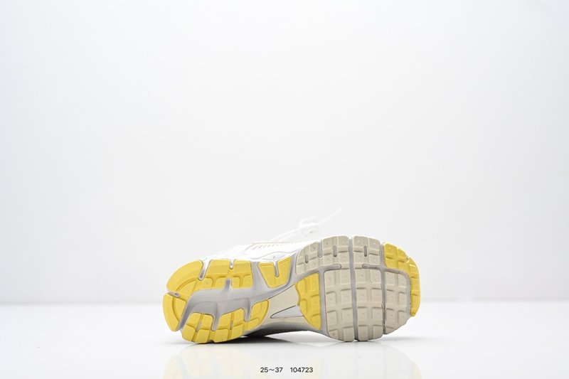 나이키 줌 보메로 5 키즈 러닝화 001-285155