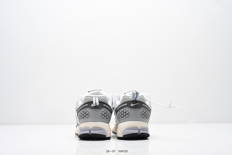 나이키 Zoom Vomero 5 5세대 아동용 러닝화 001-285158