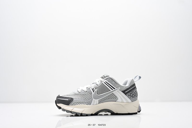 나이키 Zoom Vomero 5 5세대 아동용 러닝화 001-285158