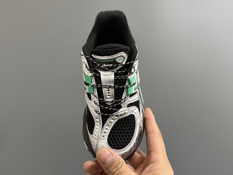 아식스 Gel-NIMBUS 아동 운동화 001-285280