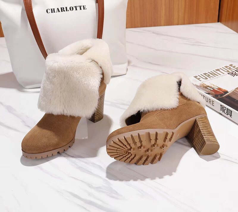 UGG 고광택 소가죽 스웨이드 퍼 앵클 부츠 001-286162