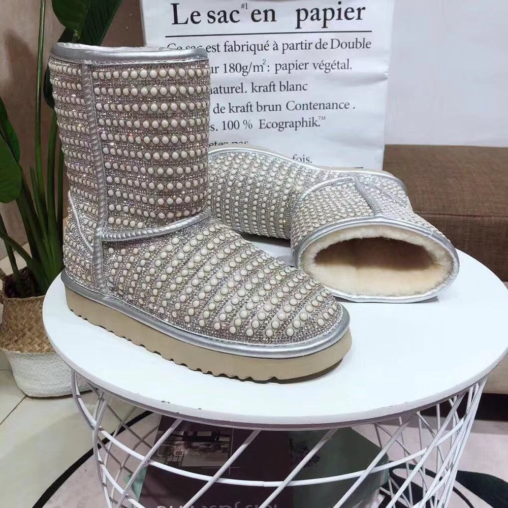 UGG 진주 스와로브스키 양모 가죽 통합 숏부츠 001-286174