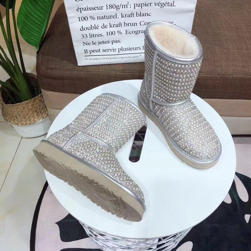 UGG 진주 스와로브스키 양모 가죽 통합 숏부츠 001-286174