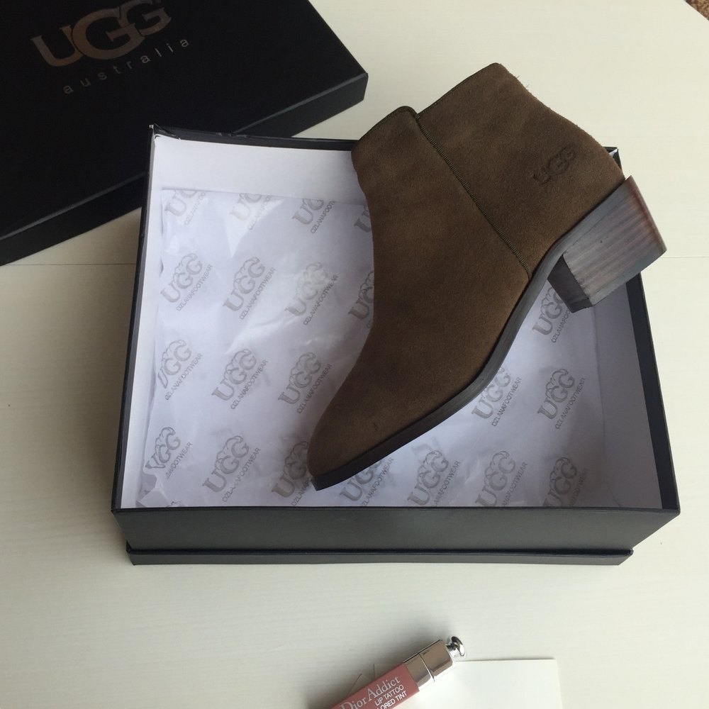 UGG 가죽 양털 스노우 부츠 001-286190