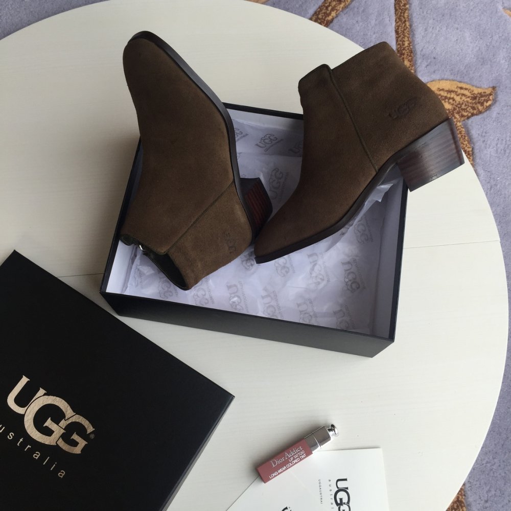 UGG 가죽 양털 스노우 부츠 001-286190