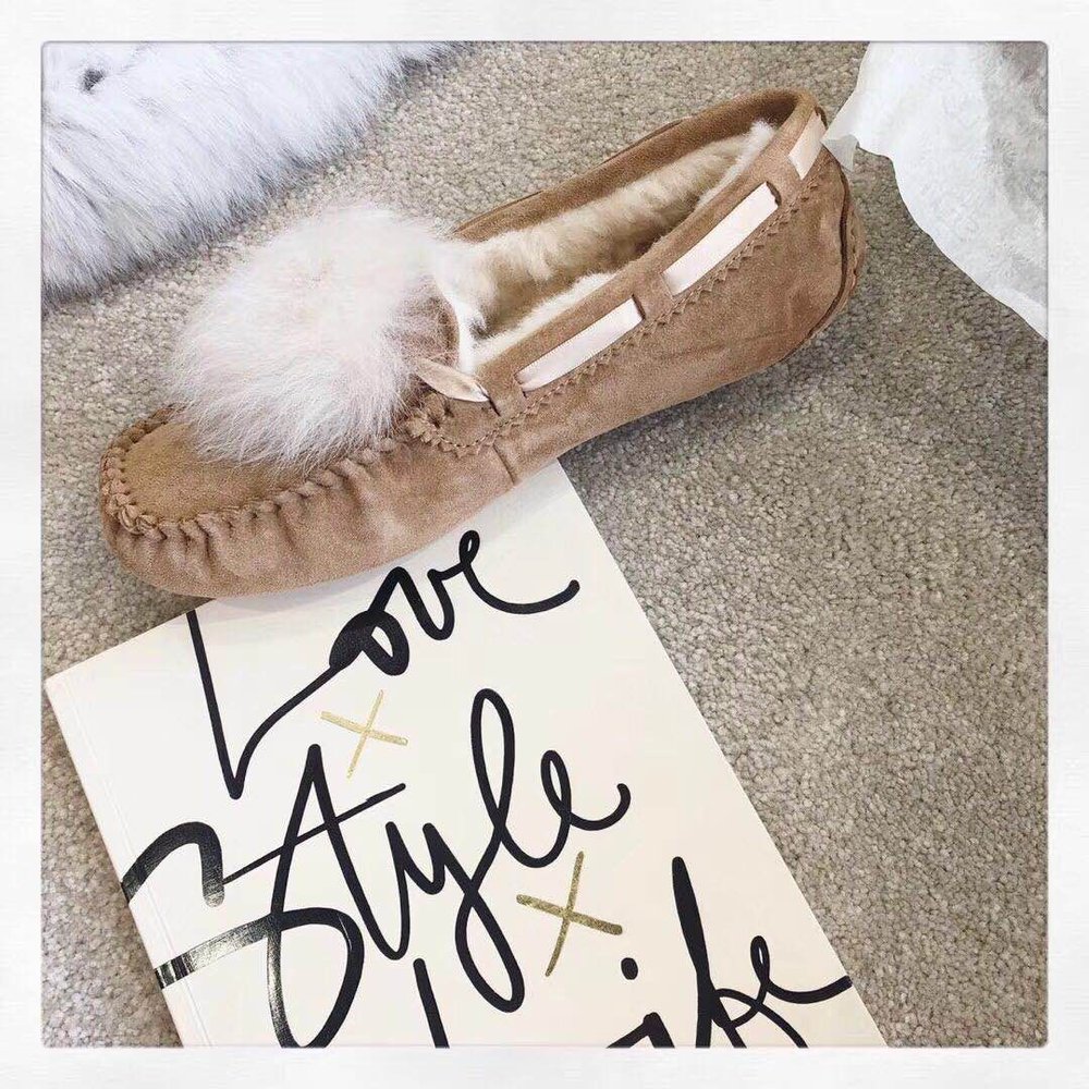 UGG 폼폼 시리즈 여성 부츠 001-286199