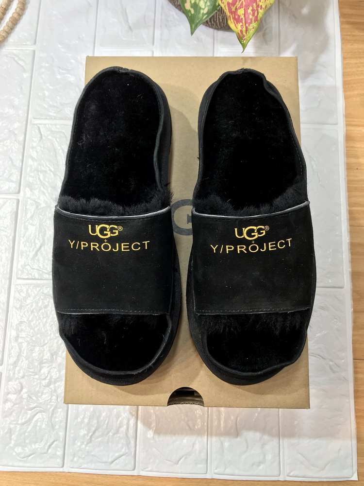UGG 협업 양털 실내 슬리퍼 001-286227