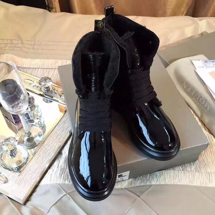 UGG 클래식 스노우 부츠 업그레이드 버전 001-286241