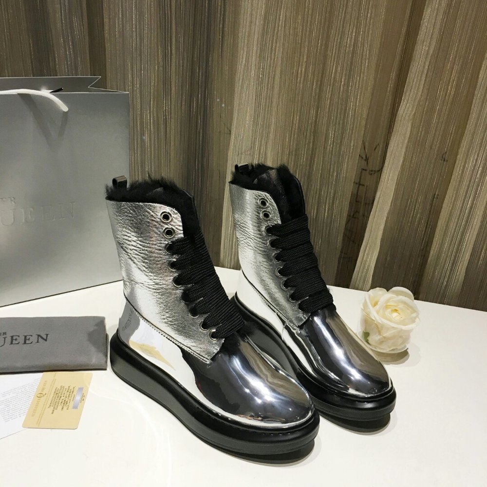 UGG 클래식 스노우부츠 업그레이드 버전 001-286247