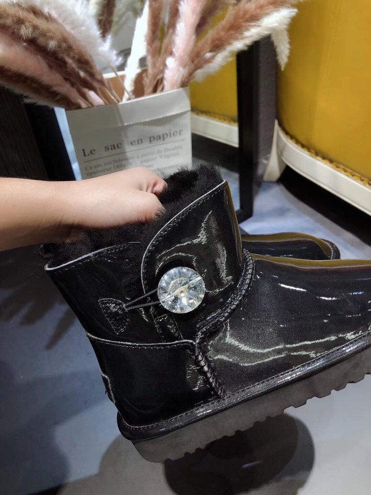 UGG 클래식 드림 시리즈 그라데이션 방한부츠 001-286269