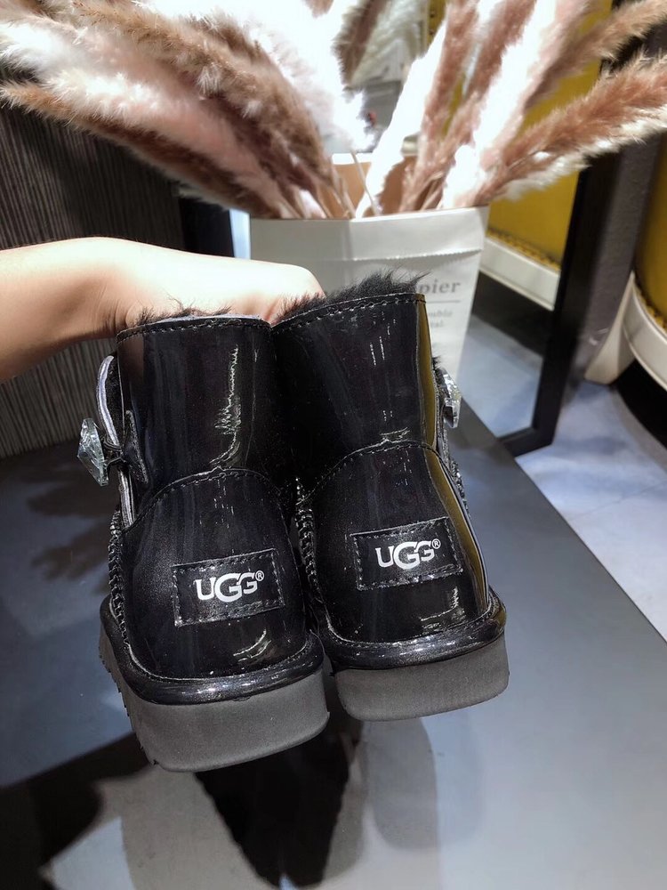 UGG 클래식 드림 시리즈 그라데이션 방한부츠 001-286269