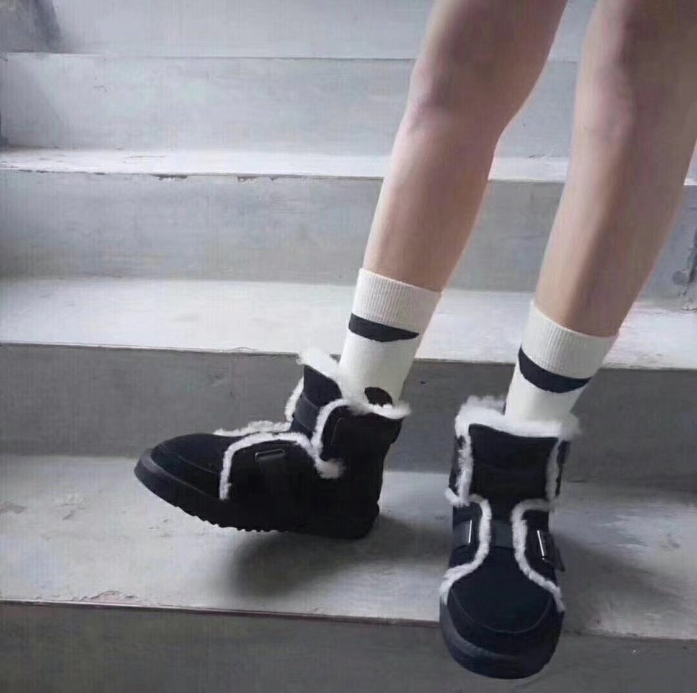 UGG 더블 버클 퍼 트리밍 오토바이 부츠 001-286274