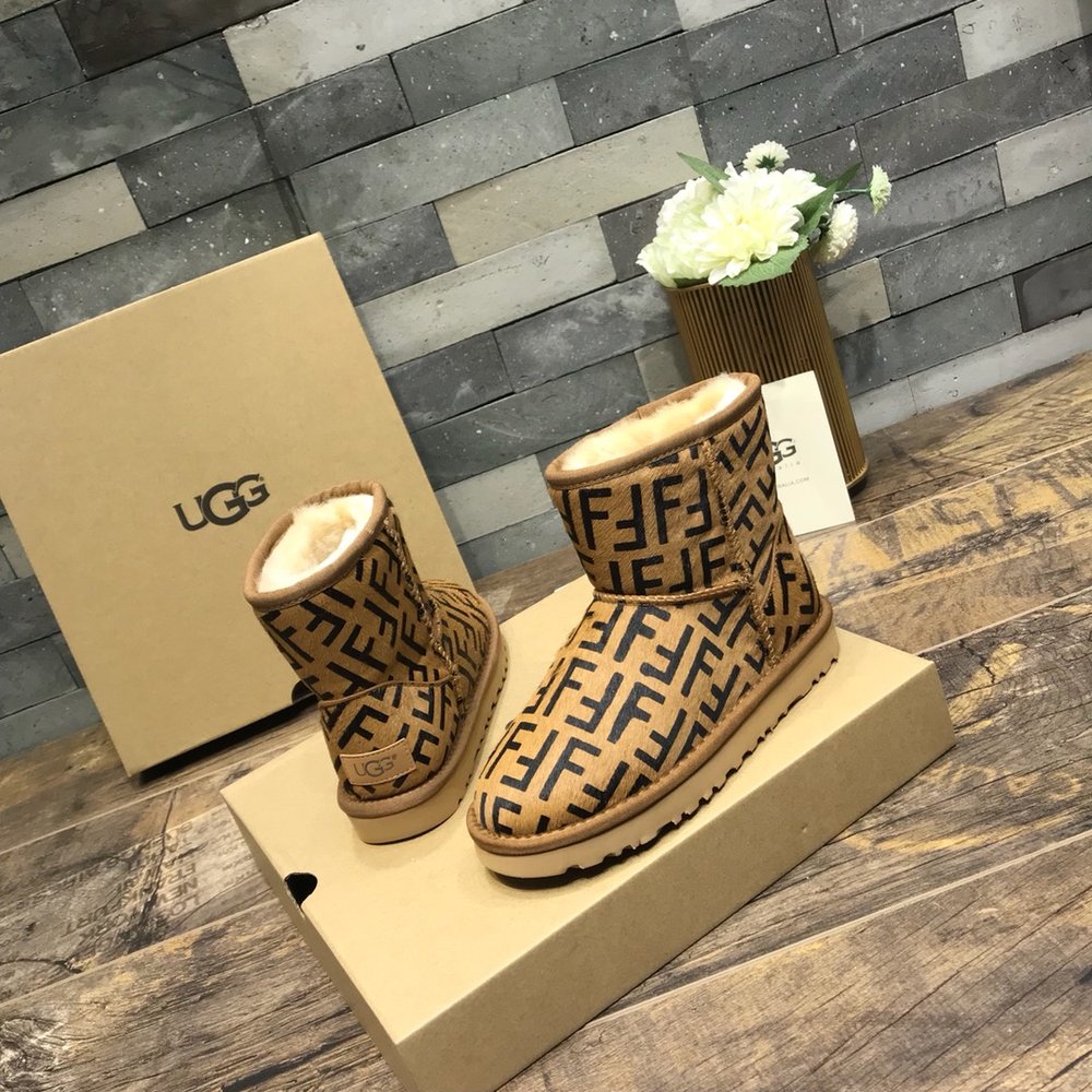 FENDI x UGG 해외판 스노우부츠 001-286275