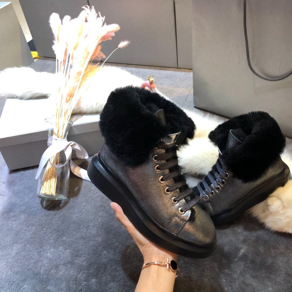 UGG 클래식 스노우 부츠 업그레이드 여성용 001-286284