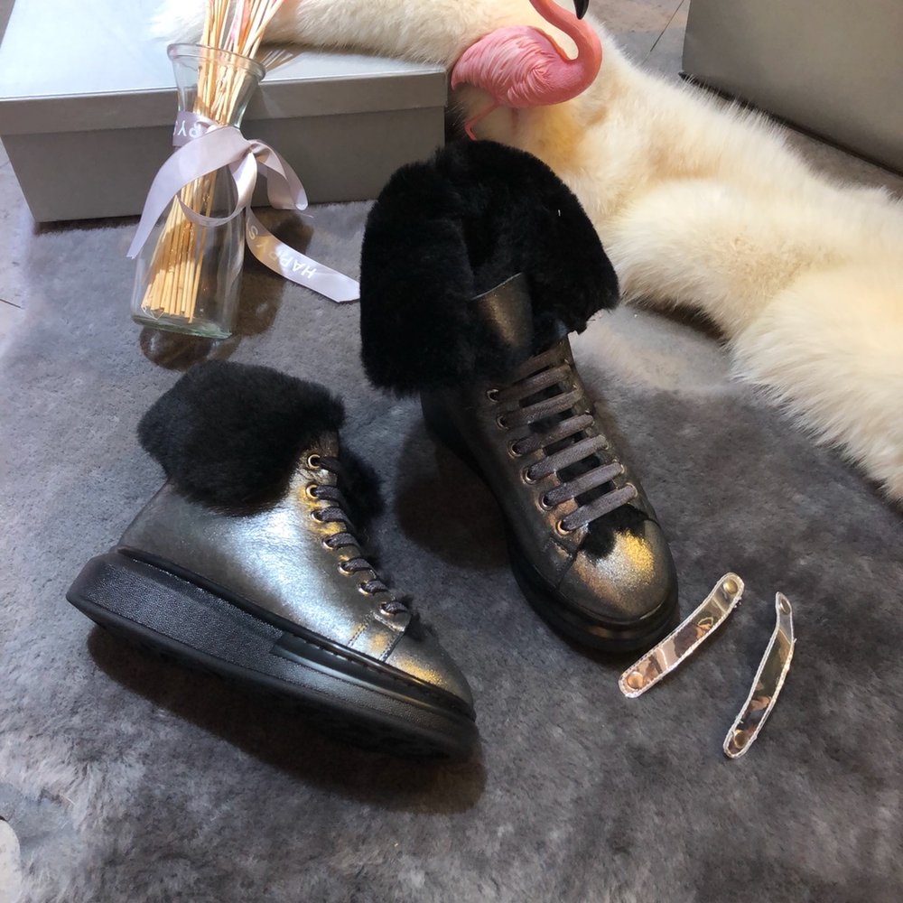 UGG 클래식 스노우 부츠 업그레이드 여성용 001-286284