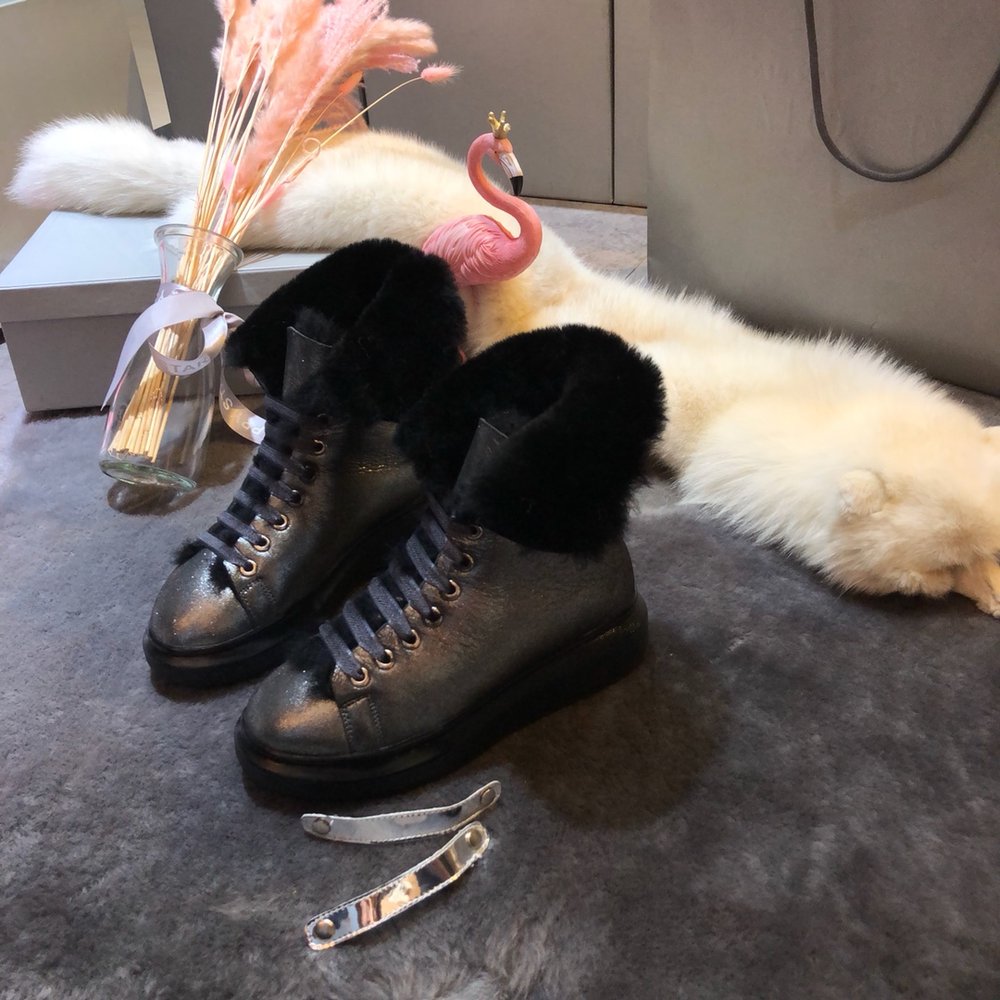 UGG 클래식 스노우 부츠 업그레이드 여성용 001-286284