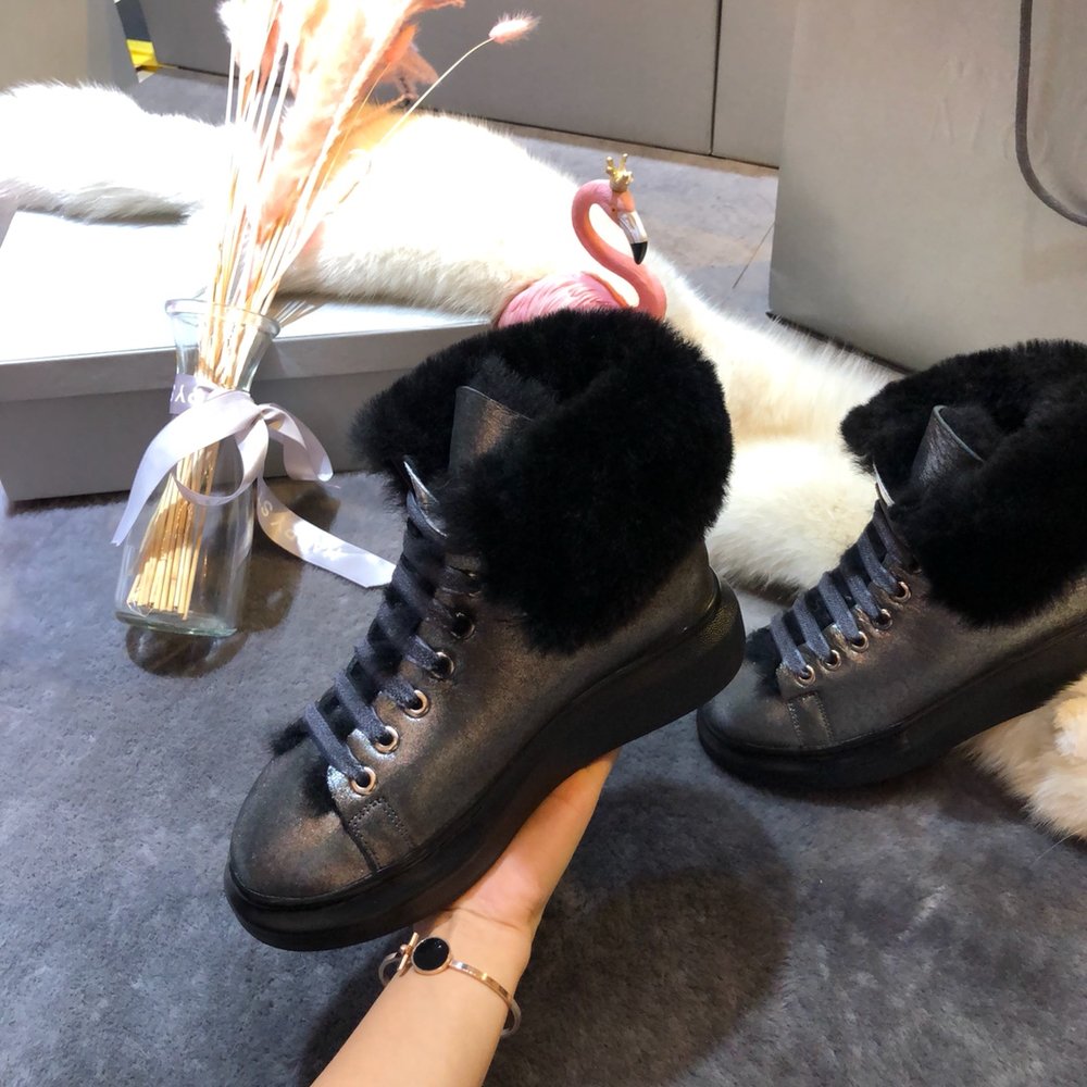 UGG 클래식 스노우 부츠 업그레이드 여성용 001-286284