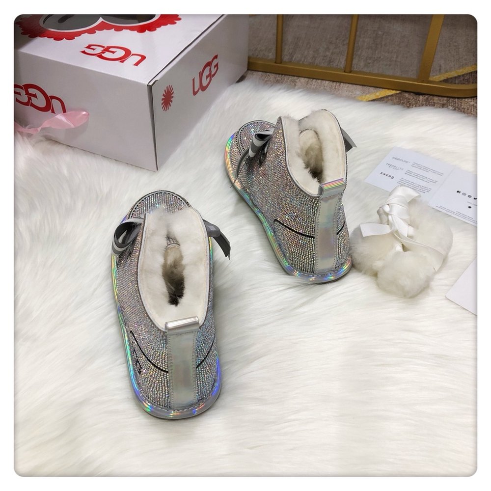 반짝이는 야광 2세대 UGG 털볼 리본 투웨이 신발 001-286287