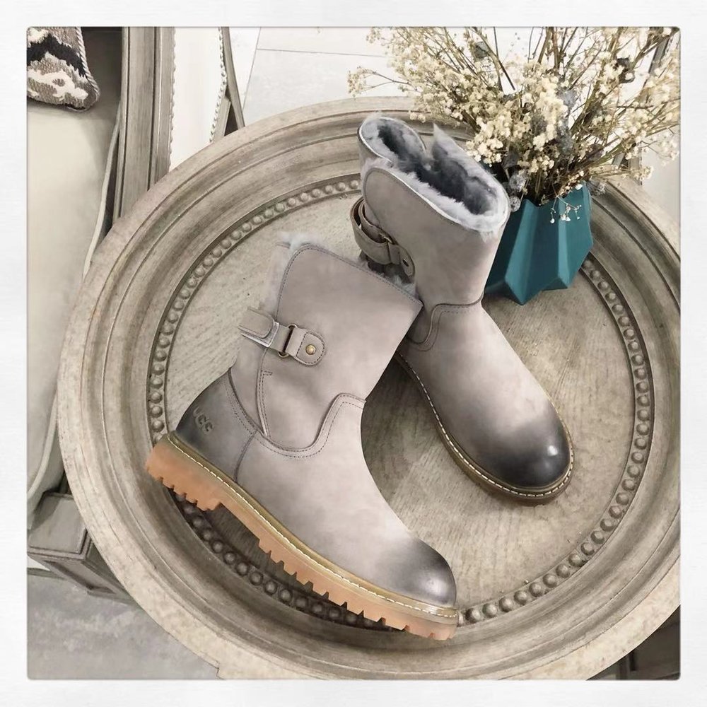 UGG 레트로 마틴 부츠 001-286300