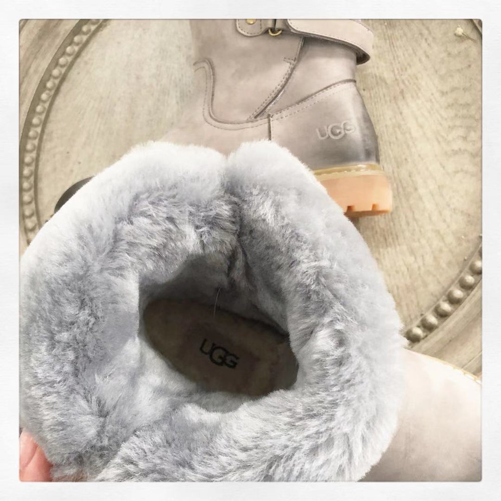 UGG 레트로 마틴 부츠 001-286300