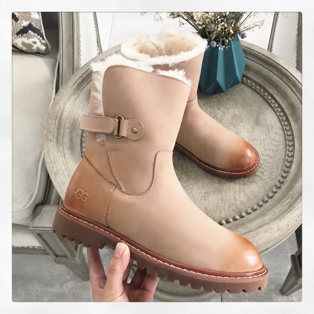 UGG 레트로 마틴 부츠 001-286301