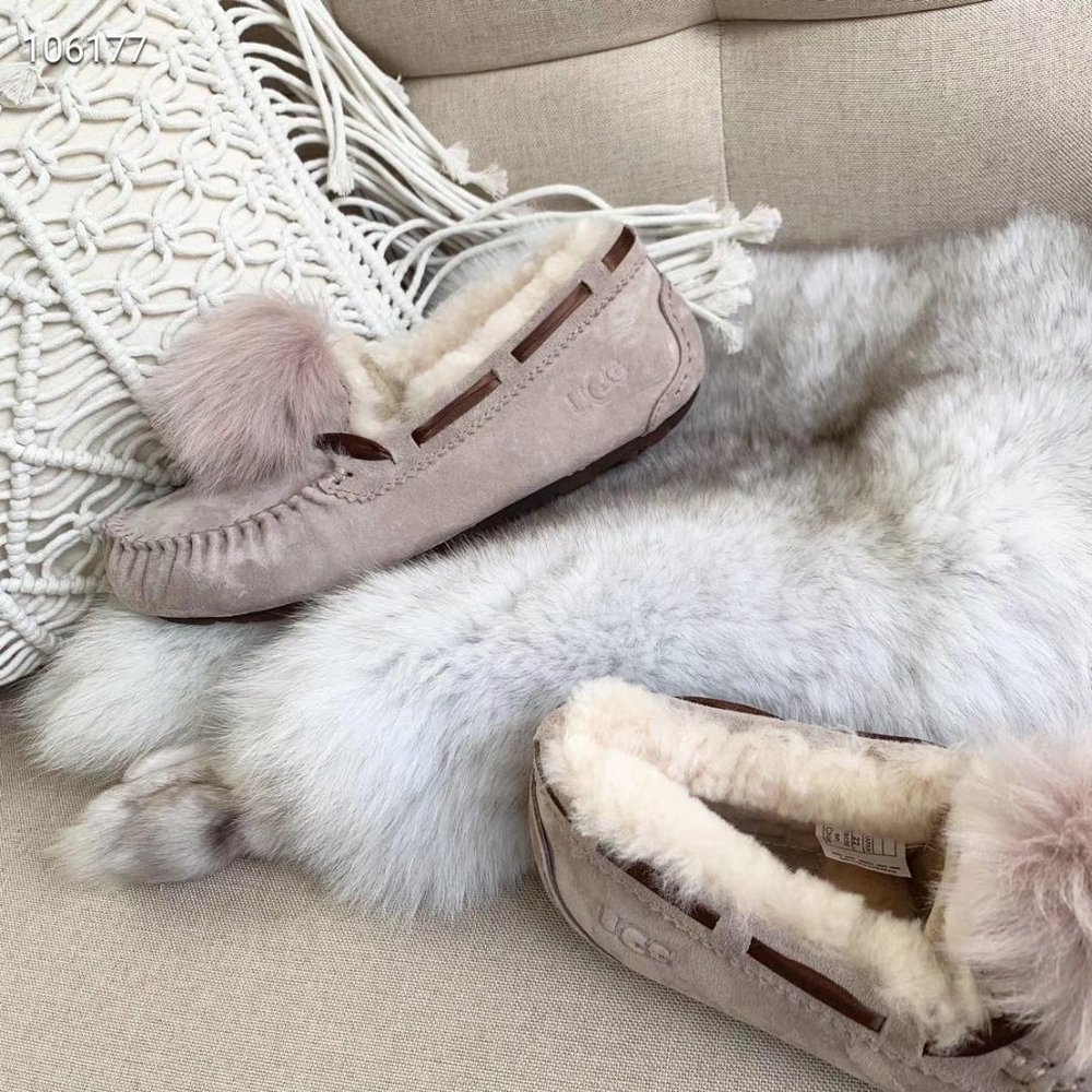 UGG 토스카나 퍼볼 스노우부츠 001-286303