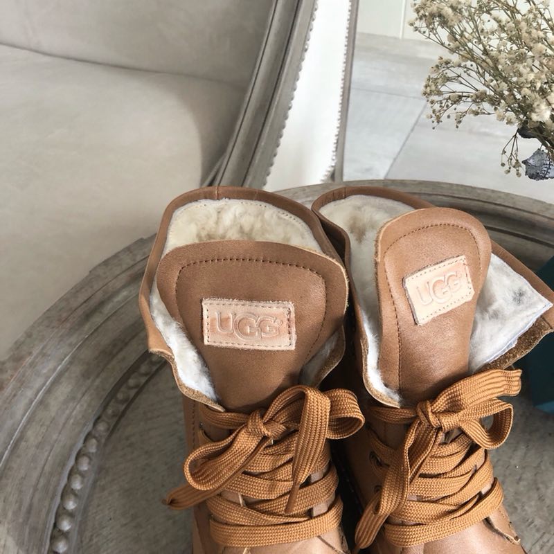 UGG 클래식 업그레이드 2.0 여성 부츠 001-286317