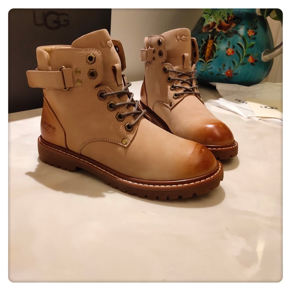 UGG 클래식 업그레이드 2.0 여성 부츠 001-286320