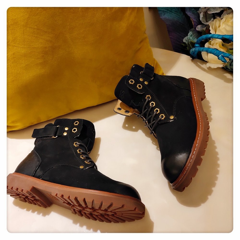UGG 클래식 업그레이드 버전 2.0 퍼 부츠 001-286323