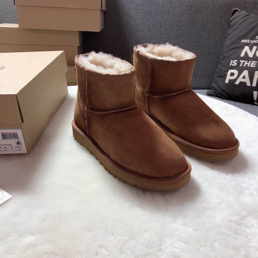 UGG 미디엄 방수 방오 스노우부츠 001-286346