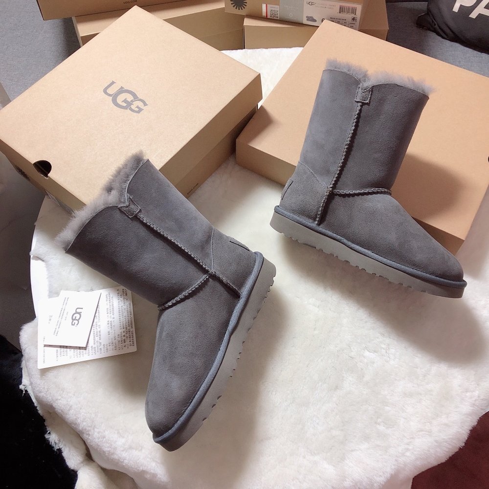 UGG 클래식 다이아몬드 버튼 스노우부츠 001-286348