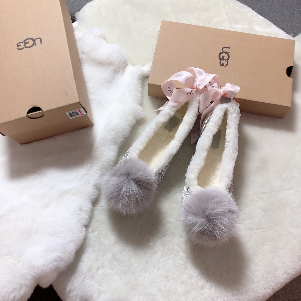 UGG 리틀 러블리 럭셔리 에디션 폼폼 크리스탈 슈즈 001-286363