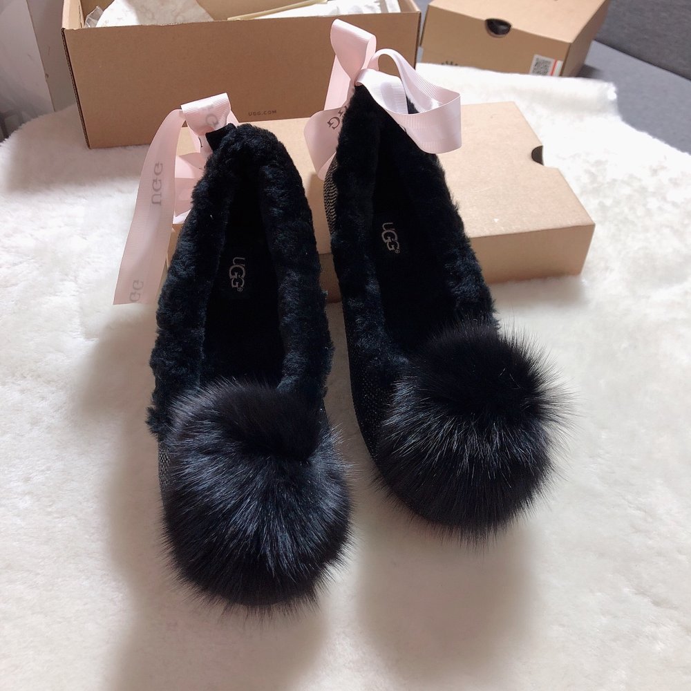 UGG 사랑스러운 럭셔리 퐁퐁볼 여성 신발 001-286365