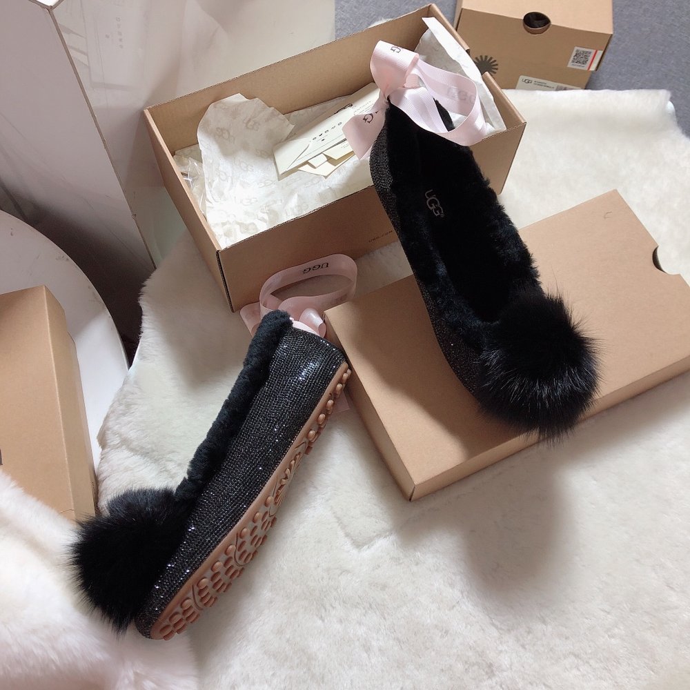 UGG 사랑스러운 럭셔리 퐁퐁볼 여성 신발 001-286365