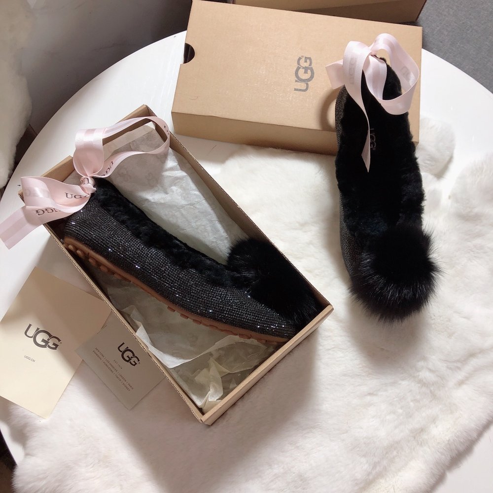 UGG 사랑스러운 럭셔리 퐁퐁볼 여성 신발 001-286365