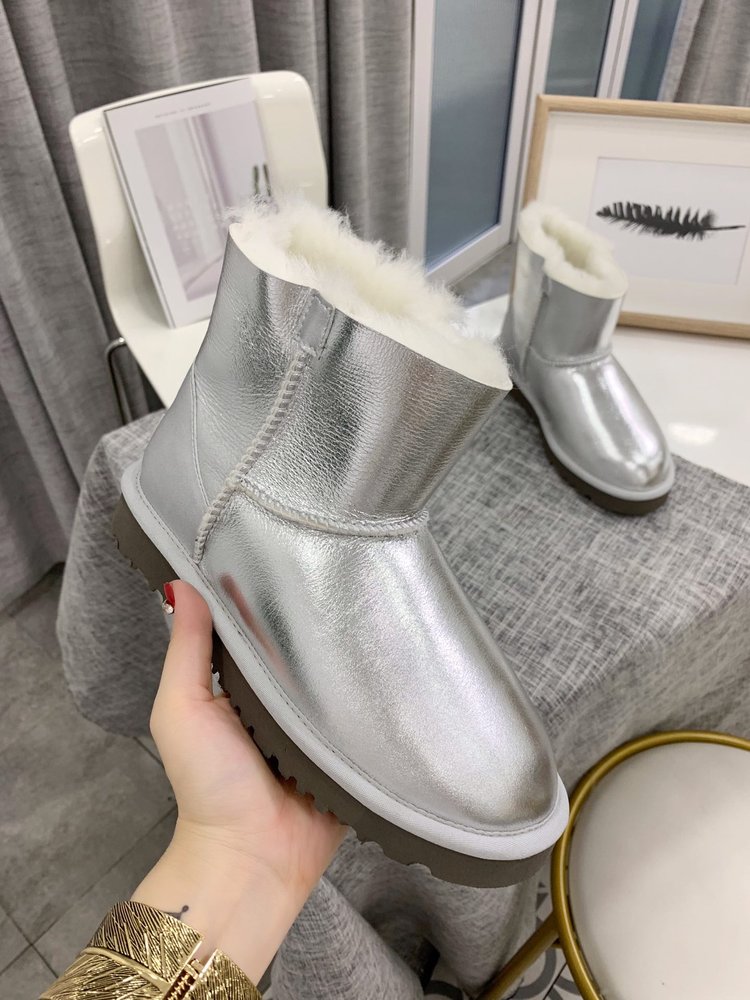 UGG 가죽 털 일체형 여성 부츠 001-286380