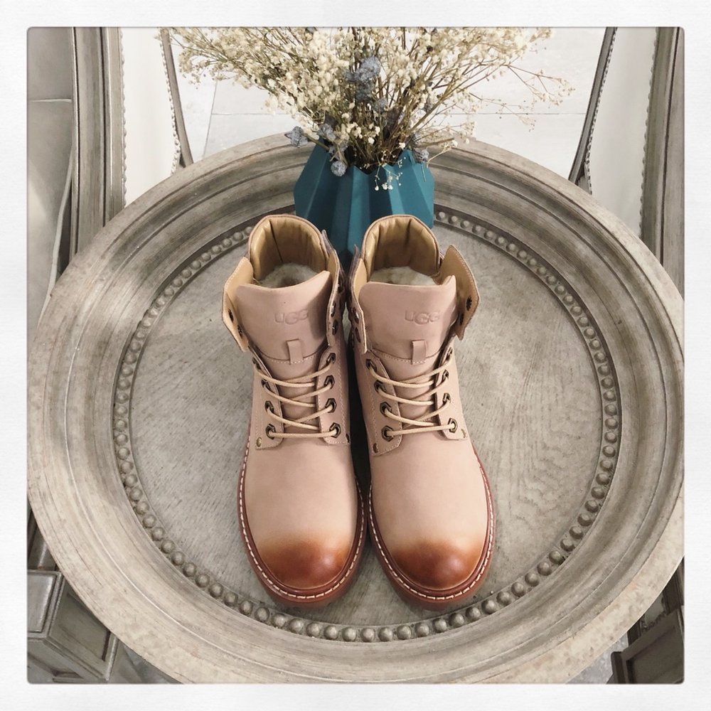 UGG 하이버전 스웨이드 부츠 001-286388