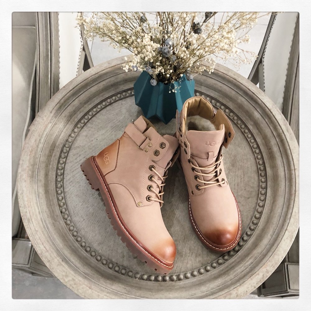 UGG 하이버전 스웨이드 부츠 001-286388