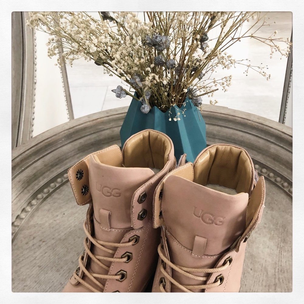 UGG 하이버전 스웨이드 부츠 001-286388