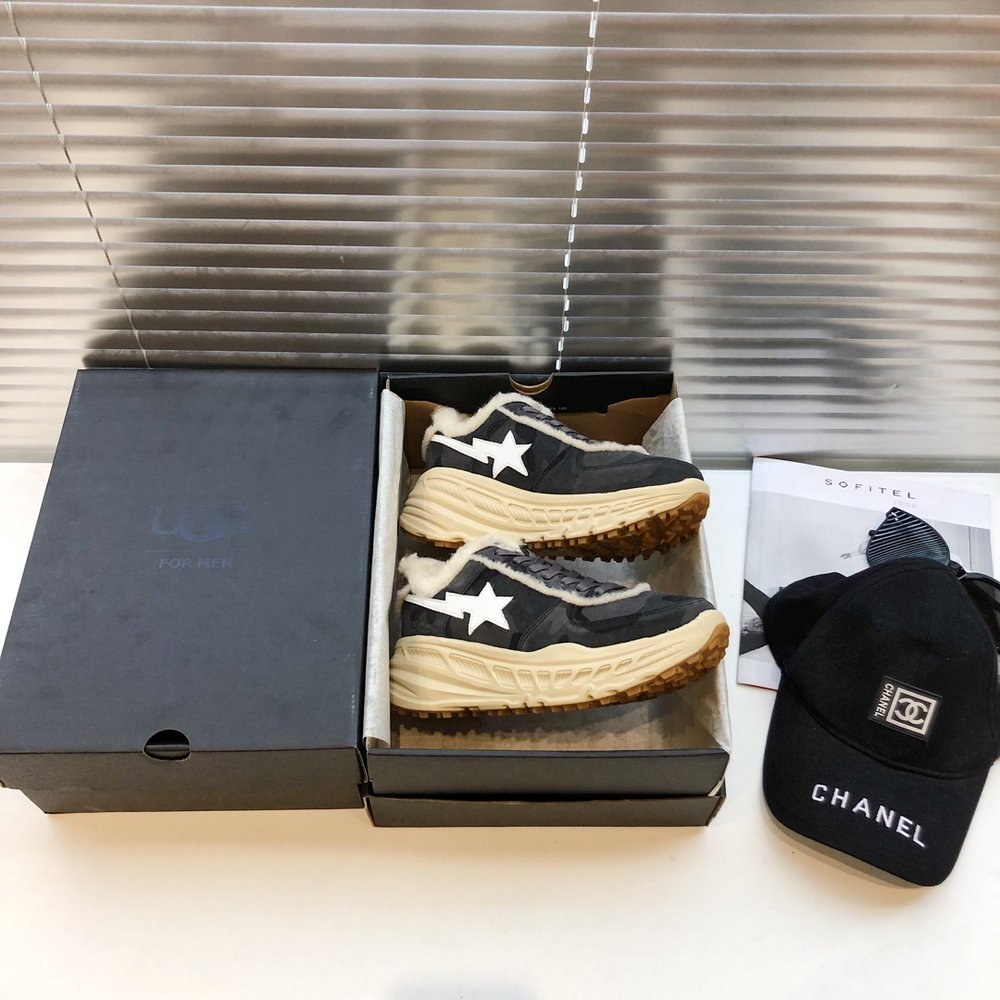 BAPE x UGG 콜라보 커플 방한화 001-286420
