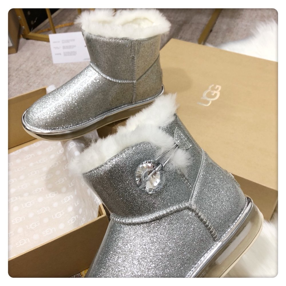 UGG 2.0 에어쿠션 스노우부츠 방수털가죽 일체형 001-286432