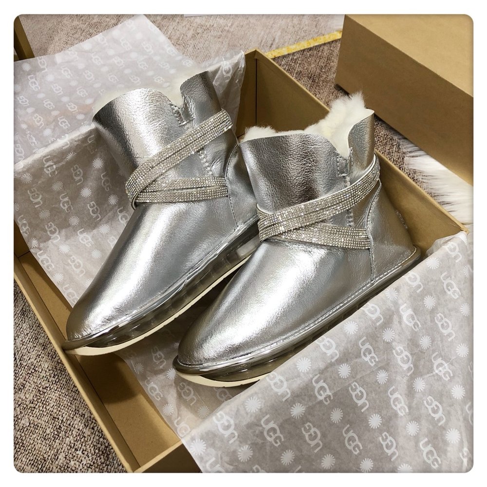 UGG 에어 쿠션 스노우부츠 2.0 클래식 001-286433